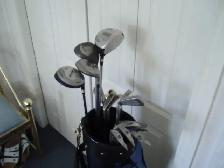 MEN'S R.H. GOLF CLUBS ( WITH TAYLORMADE DRIVER ) - Photo 4