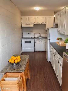 Looking for a great place to live with AWESOME landlords? - Photo 2