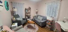 Office space for rent perfect area for Counsellor or RMT. - Photo 9
