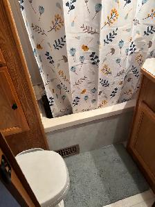 25 foot fifth wheel trailer for sale , 6000 OBO - Photo 3