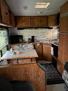 25 foot fifth wheel trailer for sale , 6000 OBO - Photo 9