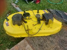 JOHN DEERE 42 INCH EDGE  MOWER DECK 3 YRS OLD - Photo 3