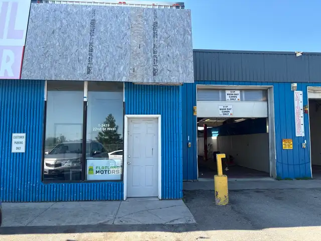 Car sales Office/detail shop with Hoist