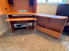 Computer Hutch - Photo 3
