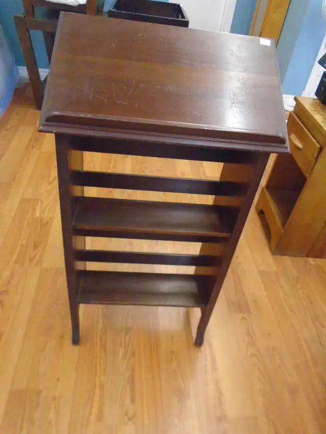 Standing desk