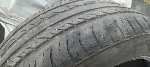 Tires 235/50/18. still have lots on