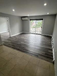 PORT CREDIT | 2  BEDROOM   DEN | PARKING, LOCKER & BALCONY - Photo 5
