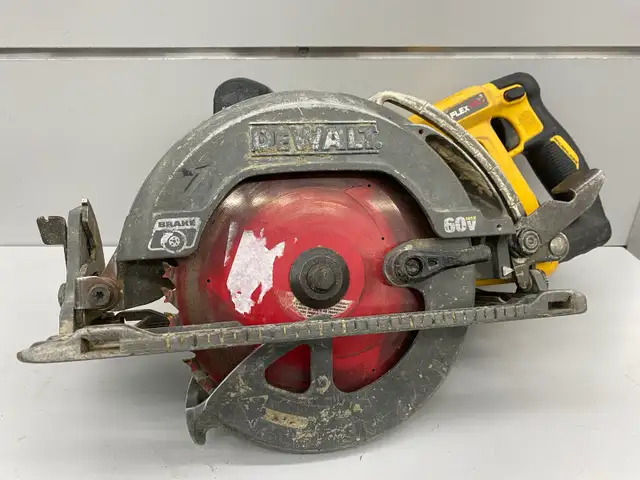 Dewalt DCS577 60V Wormdrive Circular Saw