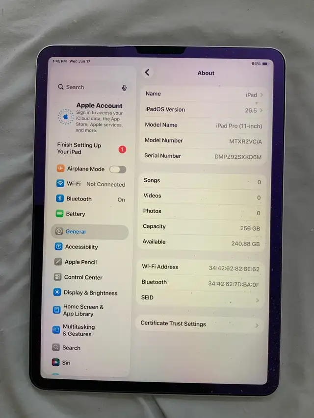 Apple iPad Pro 11-inch 256GB Wi-Fi price is negotiable