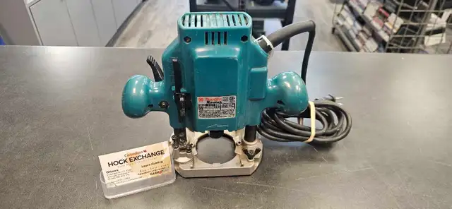 Makita 7.8 amp Plunge Router