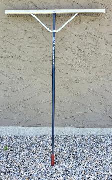 RAKE - EXTRA LARGE LANDSCAPE RAKE IN EXCELLENT CONDITION