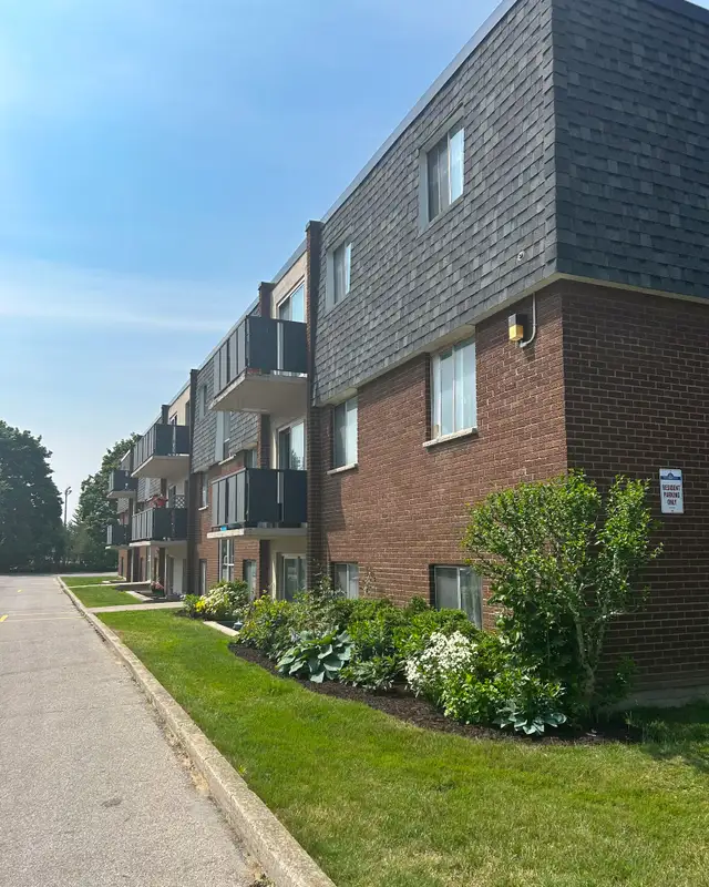 2 Bedroom Apartment in Tillsonburg - Main floor - all inclusive!