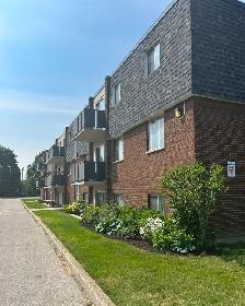 2 Bedroom Apartment in Tillsonburg - Main floor - all inclusive!