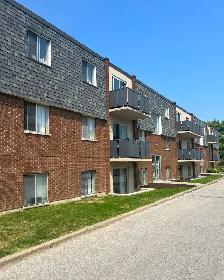 2 Bedroom Apartment in Tillsonburg - Main floor - all inclusive! - Photo 2