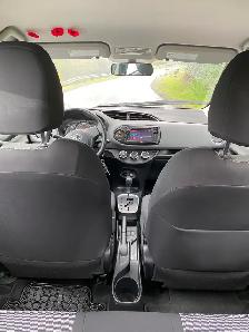 2015 Toyota Yaris - Photo 9