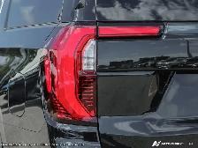 2026 GMC Yukon XL Denali Ultimate - Photo 10