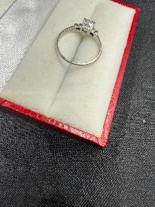 Women's Platinum Engagement Ring with Appraisal ~Size 6 1/4 - Photo 4