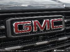 2026 GMC Yukon XL AT4 Ultimate - Photo 9