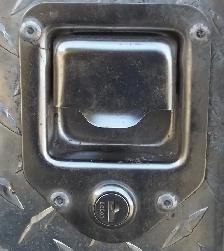 DeeZee Aluminum Checkerplate Truck Tool Box. - Photo 7