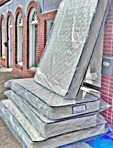 BIG SALE!brand new single medicated mattress available - Photo 2