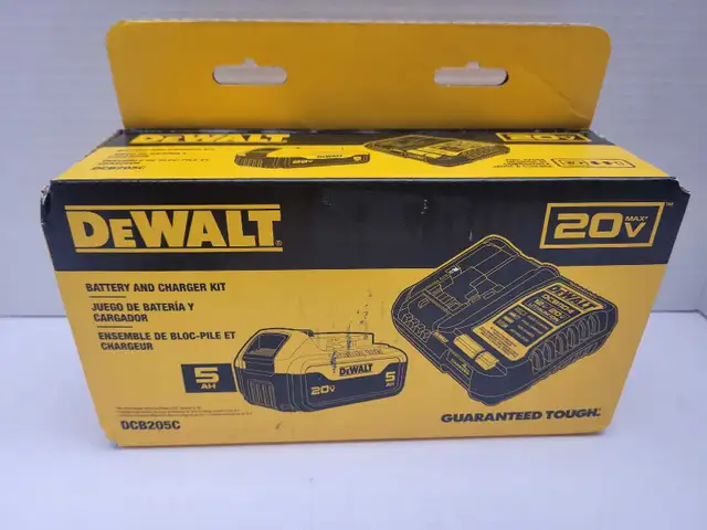 Dewalt DCB205C 20v Charger & 5ah Battery NEW