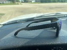 Oakleys. perfect condition - Photo 2