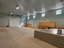 3200-6400 sq/ft heated shop for rent - Photo 5