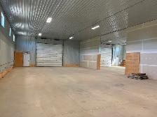 3200-6400 sq/ft heated shop for rent - Photo 9