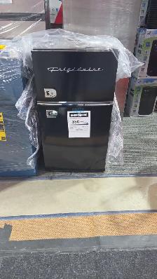 Frigidaire 3.1 Cu. Ft. Retro Refrigerator