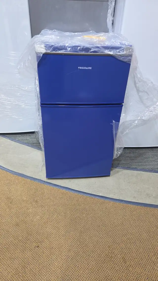 Frigidaire 3.1 CuFt Double Door Refrigerator