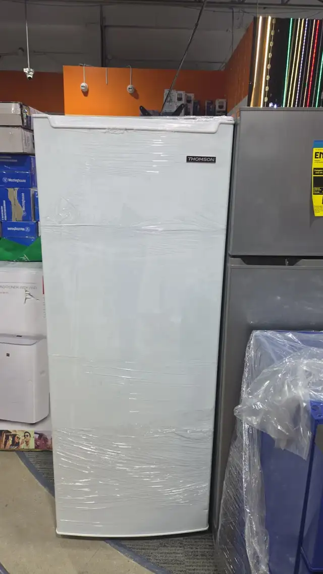 THOMSON 7 CUFT UPRIGHT FREEZER