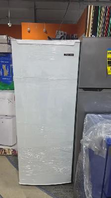 THOMSON 7 CUFT UPRIGHT FREEZER