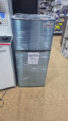 FRIGIDAIRE 4.5 CUFT REFRIGERATOR