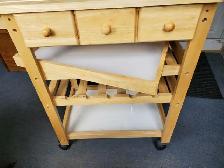 Beautiful Pine kitchen cart - Photo 4