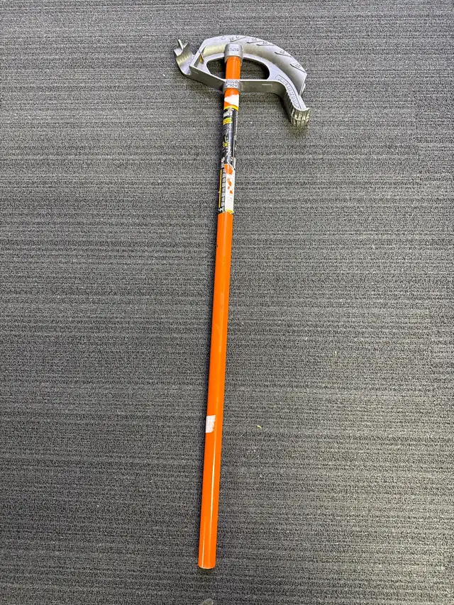 Klein 51605 1" Iron Conduit Bender