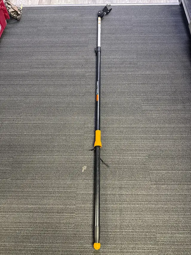 Fiskars 8-12’ Extendable tree pruner