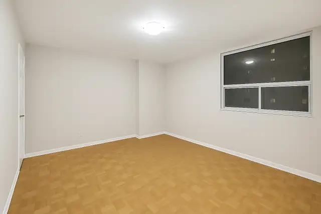 Downtown Private Room - 5 mins to Subway & Grocery Shops!