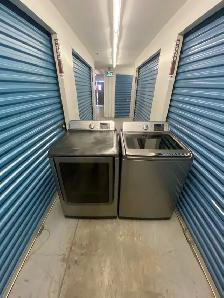 WASHER AND DRYER COMBO 27"