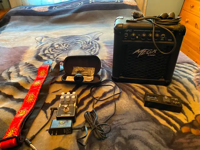SMALL GUITAR AMP AND MISC: