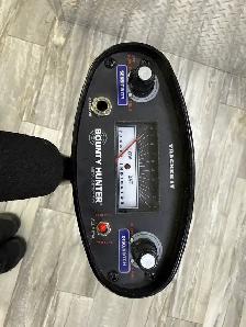 Bounty Hunter Tracker IV Metal Detector - Photo 2