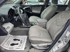 2009 Toyota RAV4 - Photo 11
