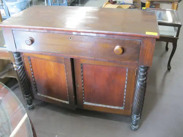 AUCTION-ANTIQUES/COLLECTABLES-ONLINE TIMED - SAT, JUN 27 - 8 AM