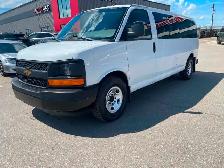 2014 Chevrolet Express G3500 11-Passenger Van - Photo 3
