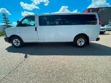 2014 Chevrolet Express G3500 11-Passenger Van - Photo 4