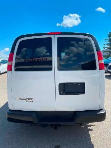 2014 Chevrolet Express G3500 11-Passenger Van - Photo 6