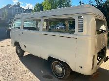 1974 VW Westfalia Project Bus - Photo 2