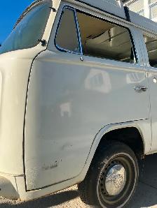 1974 VW Westfalia Project Bus - Photo 5