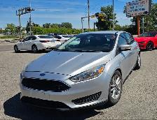 2016 Ford Focus SE - Photo 2