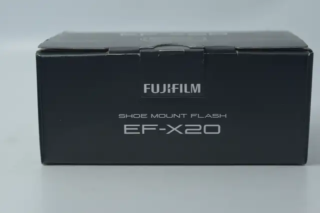 Fujifilm EF-X20 shoe mount flash ID 2601 TJ