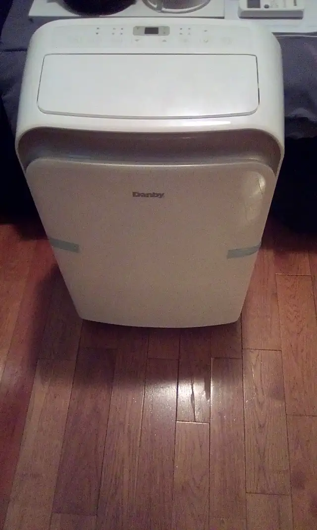 Selling a mint Dandy portable 3 in 1 air conditioner